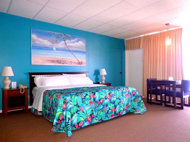 Imagen del bar/restaurante del Hotel Sands Harbor Resort and Marina. Foto 6