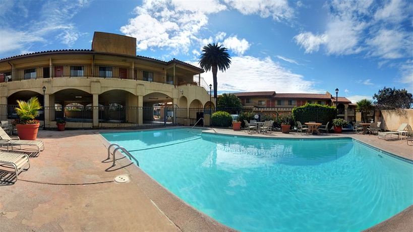 Imagen de la piscina del Hotel Sands Inn and Suites. Foto 13