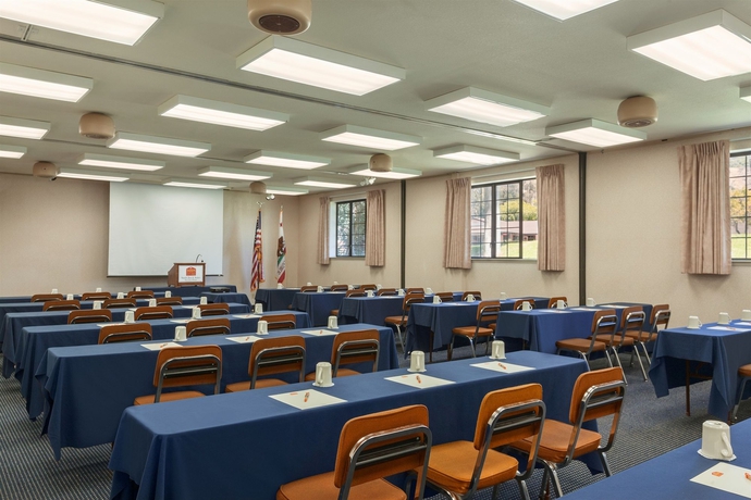 Imagen de los interiores del Hotel Sands Inn and Suites. Foto 10