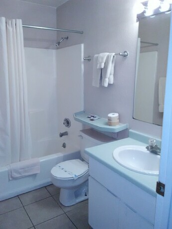 Imagen general del Hotel Sands Inn and Suites Lake Havasu City. Foto 8