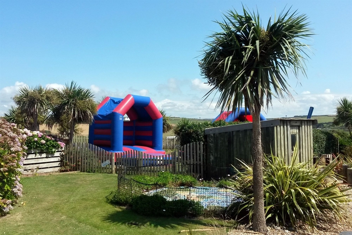 Imagen de los exteriores del Hotel Sands Resort and Spa. Foto 8