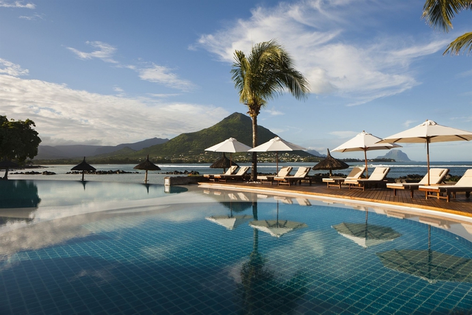 Imagen de la piscina del Hotel Sands Suites Resort and Spa. Foto 14