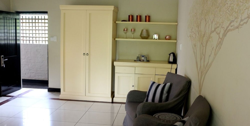 Imagen de la habitación del Hotel Sandton Lodge Rivonia. Foto 11