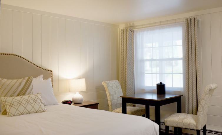 Imagen de la habitación del Hotel Sandwich Inn and Suites. Foto 6