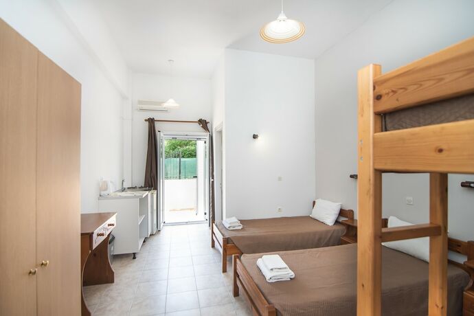 Imagen general del Hotel Sandy Beach Annexe. Foto 2