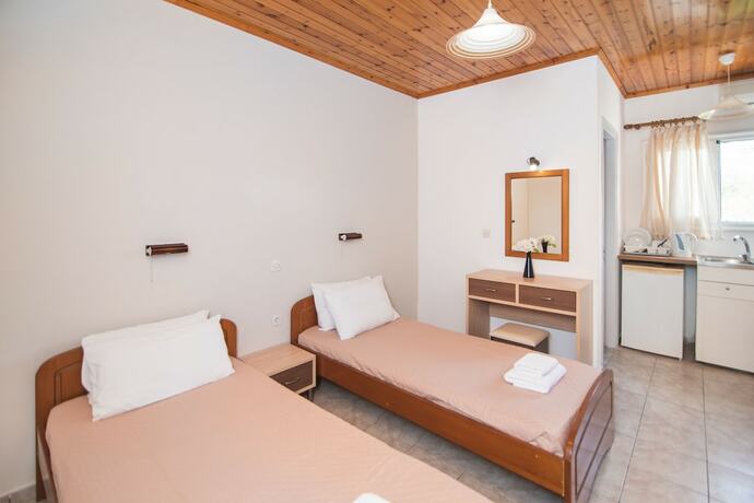 Imagen de la habitación del Hotel Sandy Beach Annexe. Foto 16