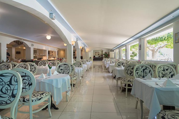 Imagen del bar/restaurante del Hotel Sandy Beach, Cos. Foto 2