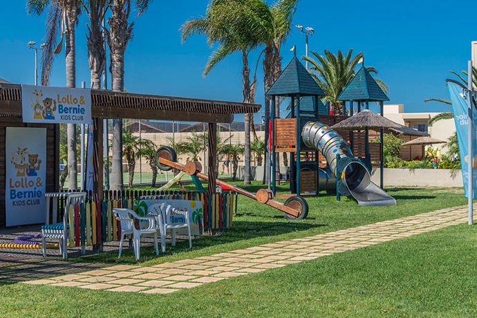 Imagen de los exteriores del Hotel Sandy Beach, Cos. Foto 8