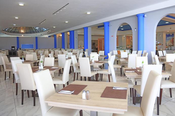 Imagen general del Hotel Sandy Beach Resort, Aghios Georgios (Sur). Foto 10