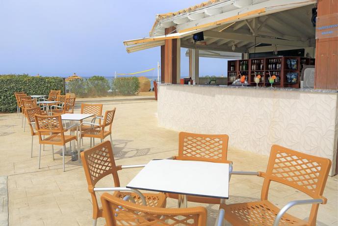 Imagen general del Hotel Sandy Beach Resort, Aghios Georgios (Sur). Foto 15