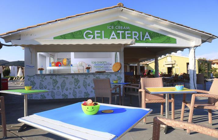 Imagen general del Hotel Sandy Beach Resort. Foto 9