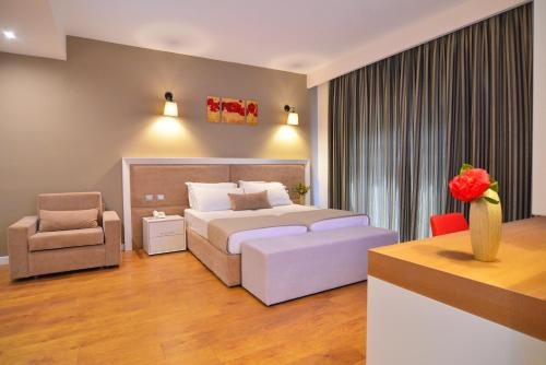 Imagen de la habitación del Hotel Sandy Beach Resort, Golem. Foto 7