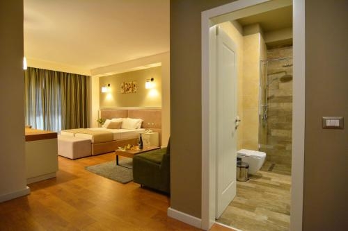 Imagen de la habitación del Hotel Sandy Beach Resort, Golem. Foto 9