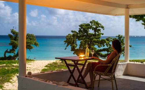 Imagen de la habitación del Hotel Sandy Beach Resort, Lotofoa. Foto 6