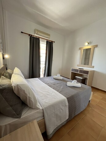 Imagen general del Hotel Sandy Beach Studios. Foto 8