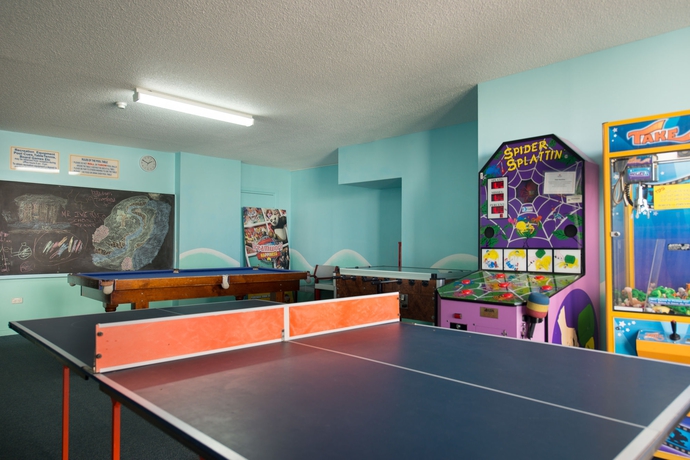 Imagen de los interiores del Hotel Sandy Point Beach Resort. Foto 13