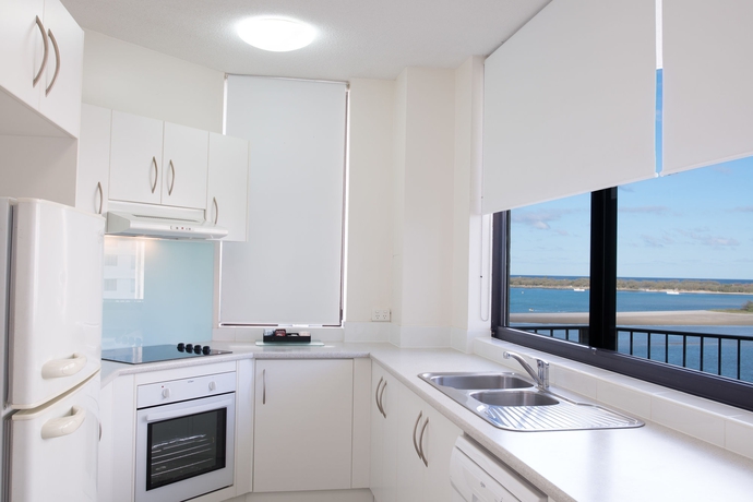 Imagen de la habitación del Hotel Sandy Point Beach Resort. Foto 8