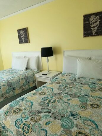 Imagen de la habitación del Hotel Sandy Shore Motel. Foto 17