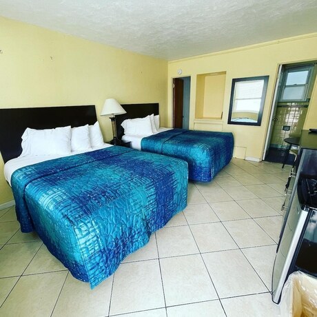 Imagen de la habitación del Hotel Sandy Shores Resort Motel. Foto 10