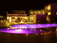 Imagen de los exteriores del Hotel Sandy Suites. Foto 6