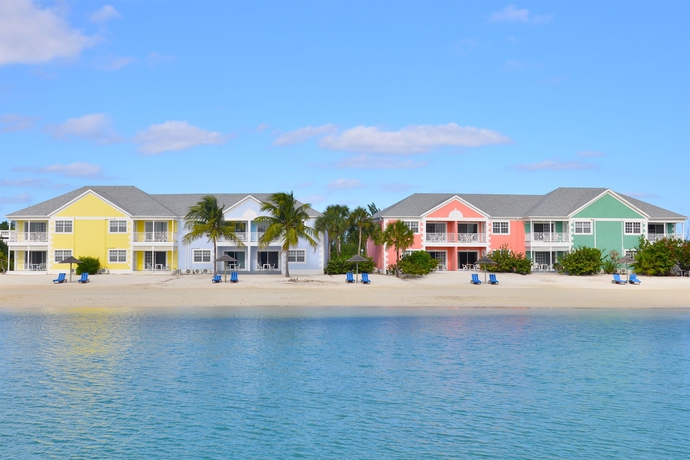 Imagen de los exteriores del Hotel Sandyport Beach Resort. Foto 15