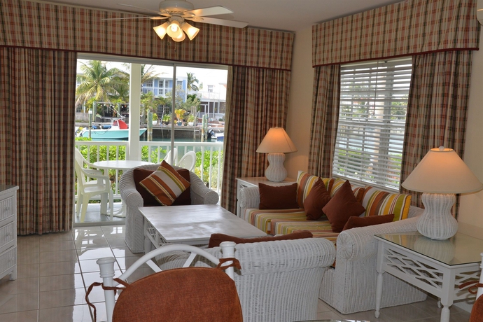 Imagen de los interiores del Hotel Sandyport Beach Resort. Foto 16