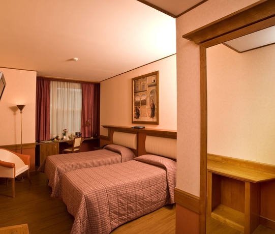 Imagen de la habitación del Hotel Sangallo Palace. Foto 5