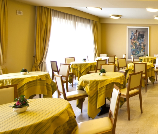 Imagen del bar/restaurante del Hotel Sangallo Palace. Foto 3