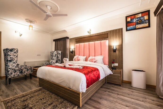 Imagen de la habitación del Hotel Sangaylay Palace. Foto 15