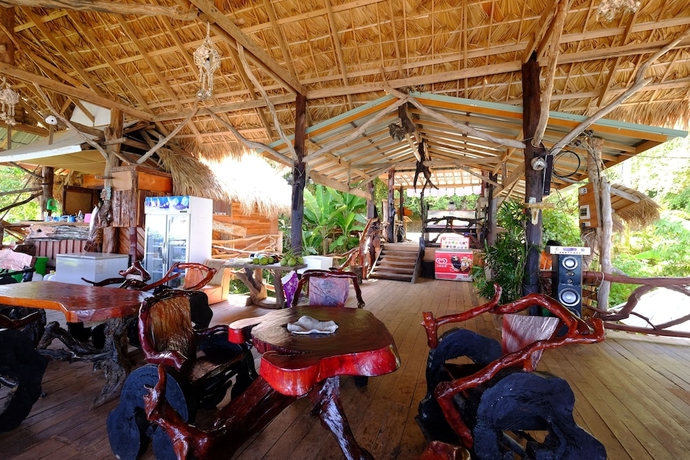 Imagen del bar/restaurante del Hotel Sanggaou Bungalows. Foto 2