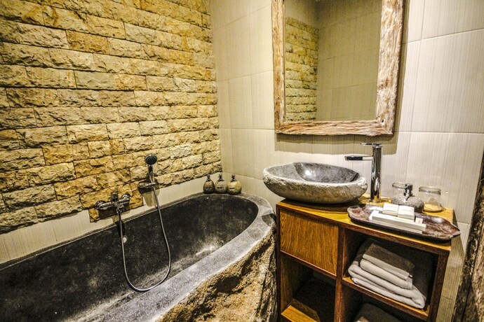 Imagen de la habitación del Hotel Sanggraloka Suite. Foto 6