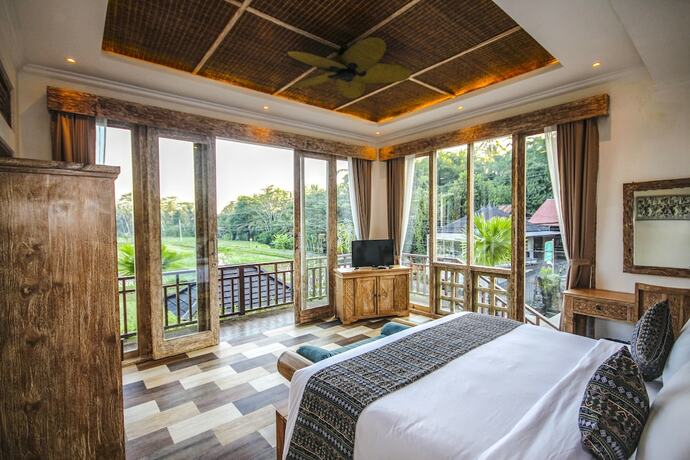 Imagen de la habitación del Hotel Sanggraloka Suite. Foto 12