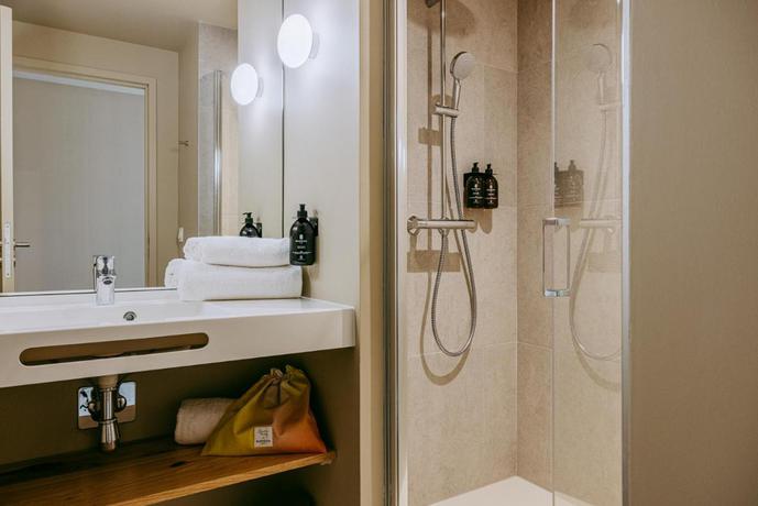 Imagen de la habitación del Hotel Sangha Toulouse. Foto 6