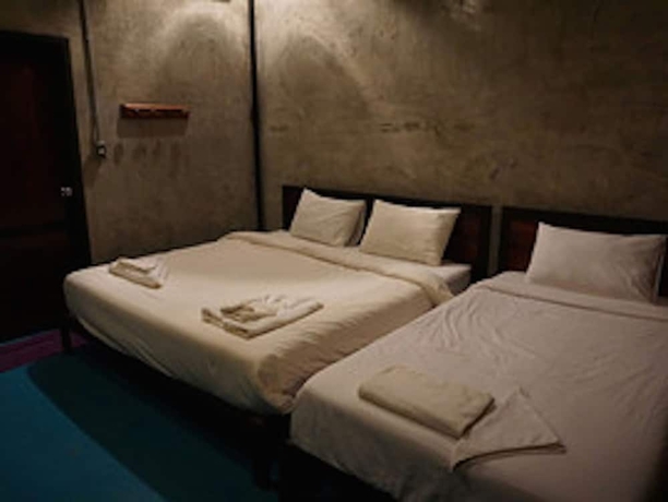 Imagen de la habitación del Hotel Sangkhlakiri Resort. Foto 9