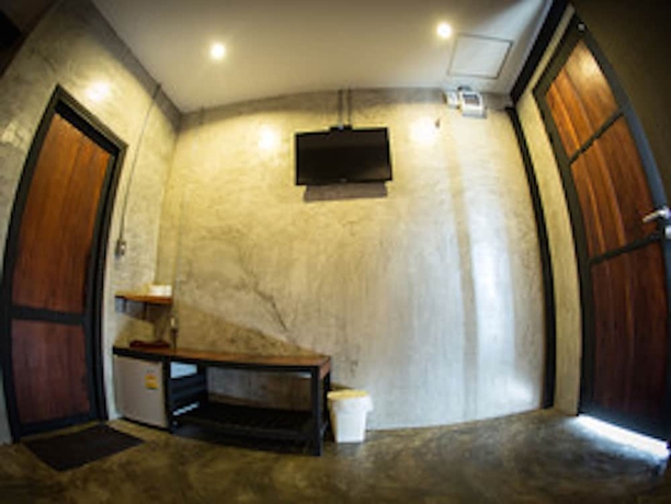 Imagen de la habitación del Hotel Sangkhlakiri Resort. Foto 12