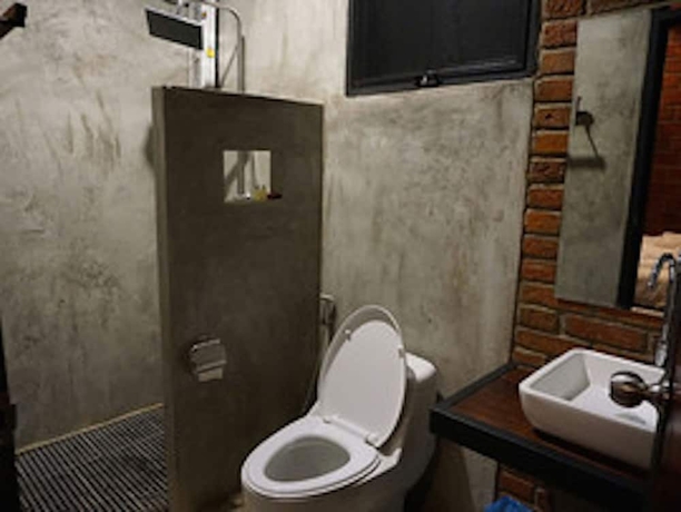 Imagen de la habitación del Hotel Sangkhlakiri Resort. Foto 15