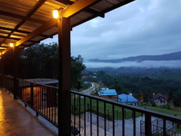 Imagen de los exteriores del Hotel Sangkhlakiri Resort. Foto 18