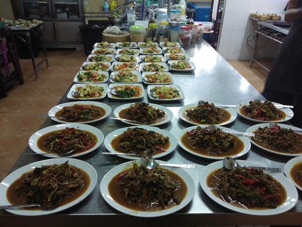 Imagen del bar/restaurante del Hotel Sangkla Resort. Foto 5