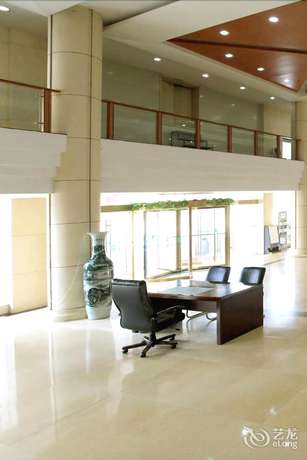 Imagen de los interiores del Hotel Sanhu Lake Holiday Hotel Xianning. Foto 17