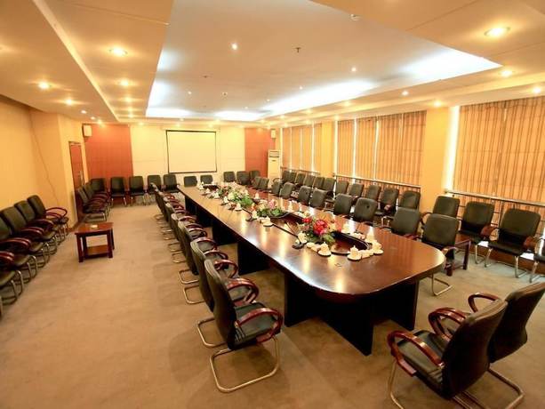 Imagen de los interiores del Hotel Sanhu Lake Holiday Hotel Xianning. Foto 18