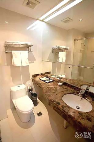 Imagen de la habitación del Hotel Sanhu Lake Holiday Hotel Xianning. Foto 13