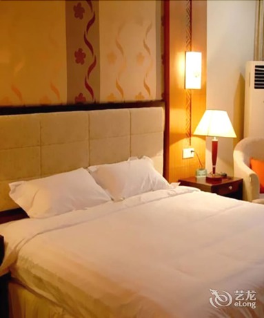 Imagen de la habitación del Hotel Sanhu Lake Holiday Hotel Xianning. Foto 15