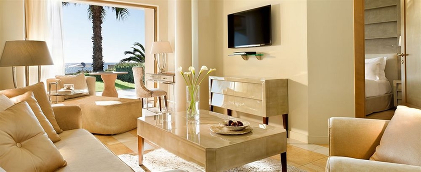 Imagen de los exteriores del Hotel Sani Asterias. Foto 9