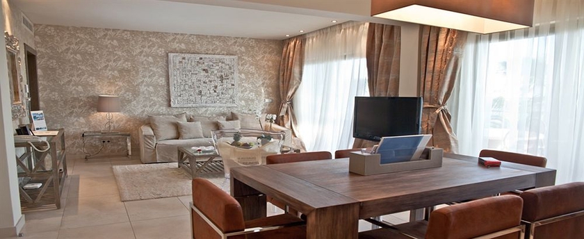 Imagen de la habitación del Hotel Sani Asterias. Foto 7