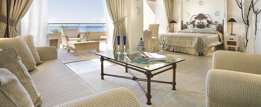 Imagen de los interiores del Hotel Sani Asterias. Foto 12