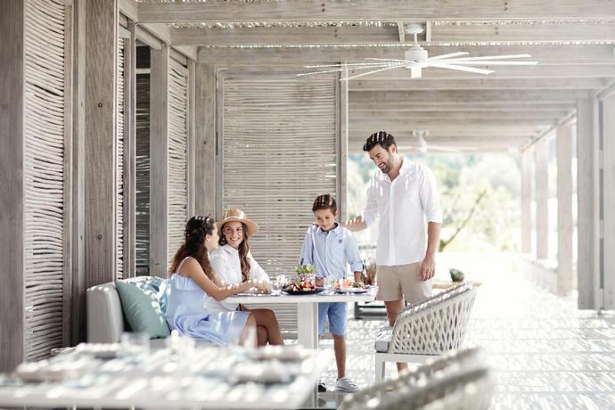 Imagen del bar/restaurante del Hotel Sani Dunes. Foto 7