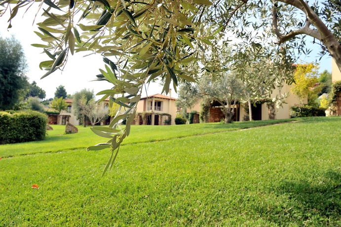 Imagen de los exteriores del Hotel Sani Polyastron and Spa. Foto 6