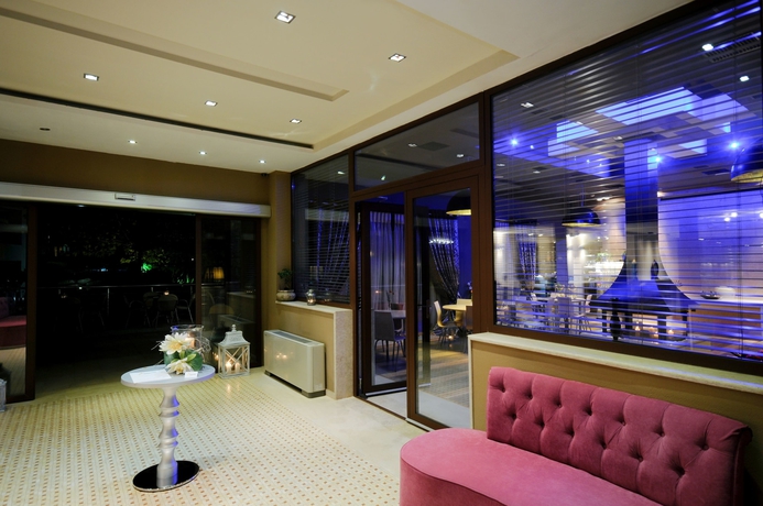 Imagen de los interiores del Hotel Sani Polyastron and Spa. Foto 11