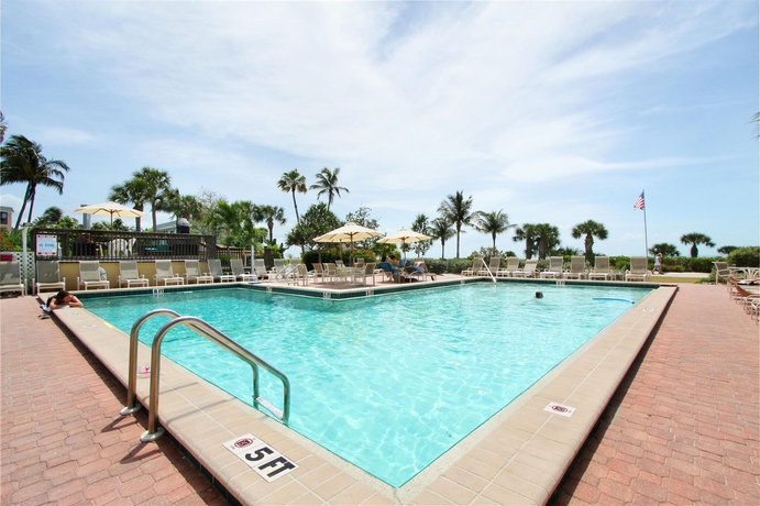 Imagen de la piscina del Hotel Sanibel Inn. Foto 15