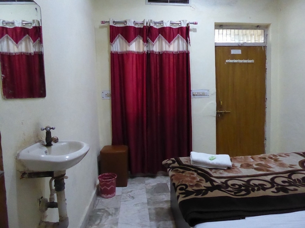 Imagen de la habitación del Hotel Saniya Palace Inn. Foto 10